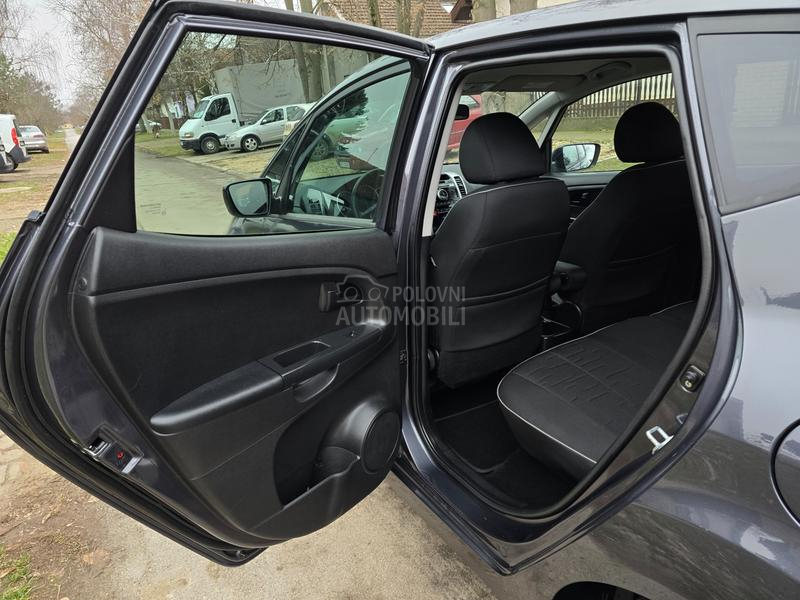 Kia Venga 1.4 crdi 66 k w