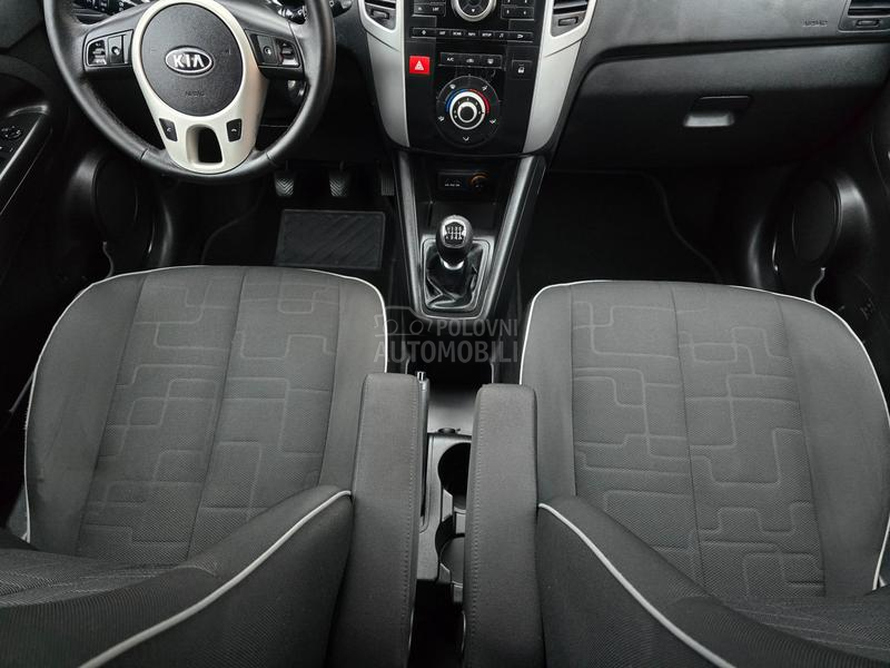 Kia Venga 1.4 crdi 66 k w