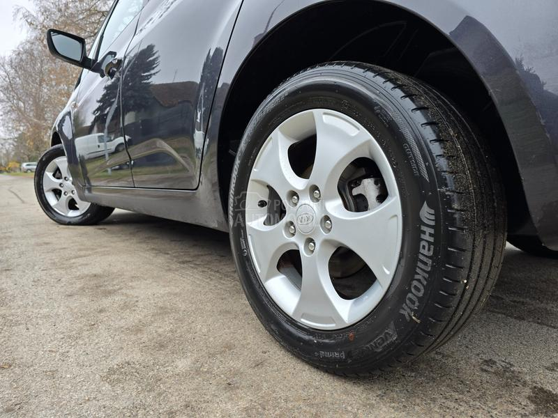 Kia Venga 1.4 crdi 66 k w