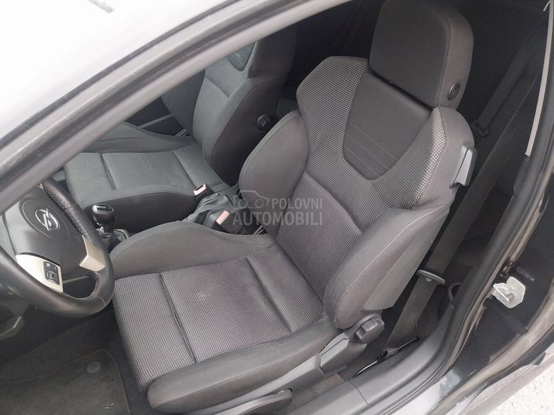 Opel Astra H 