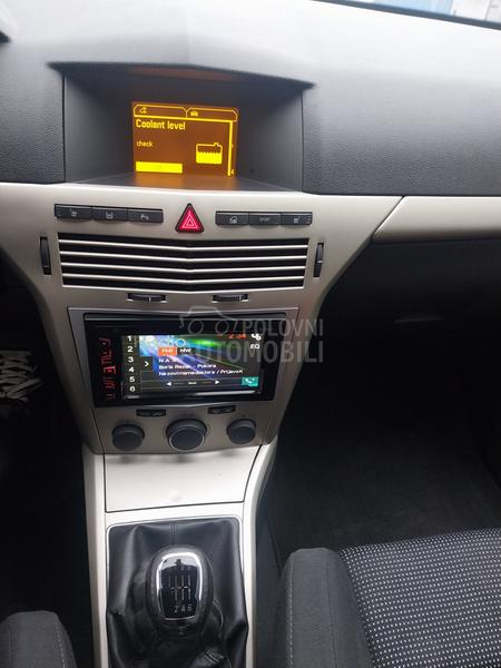 Opel Astra H 