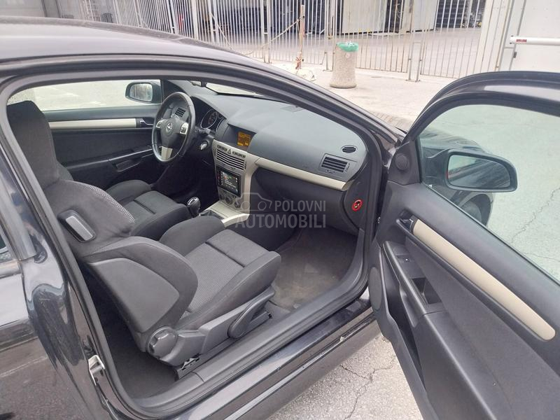 Opel Astra H 