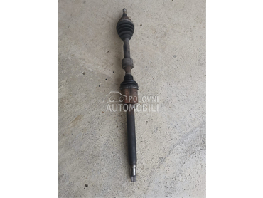 Poluosovina (desna) za Ford Kuga za 2017. god.