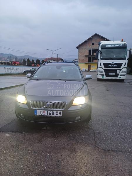 Volvo V50 
