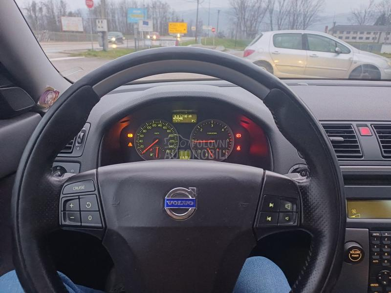 Volvo V50 