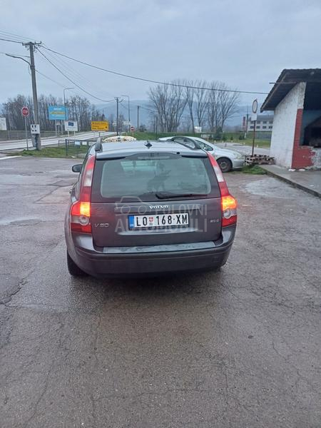 Volvo V50 