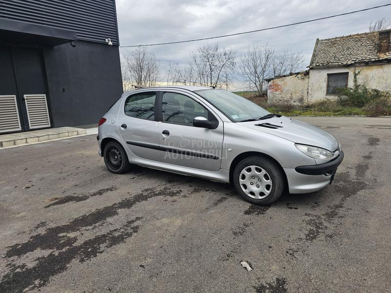 Peugeot 206 