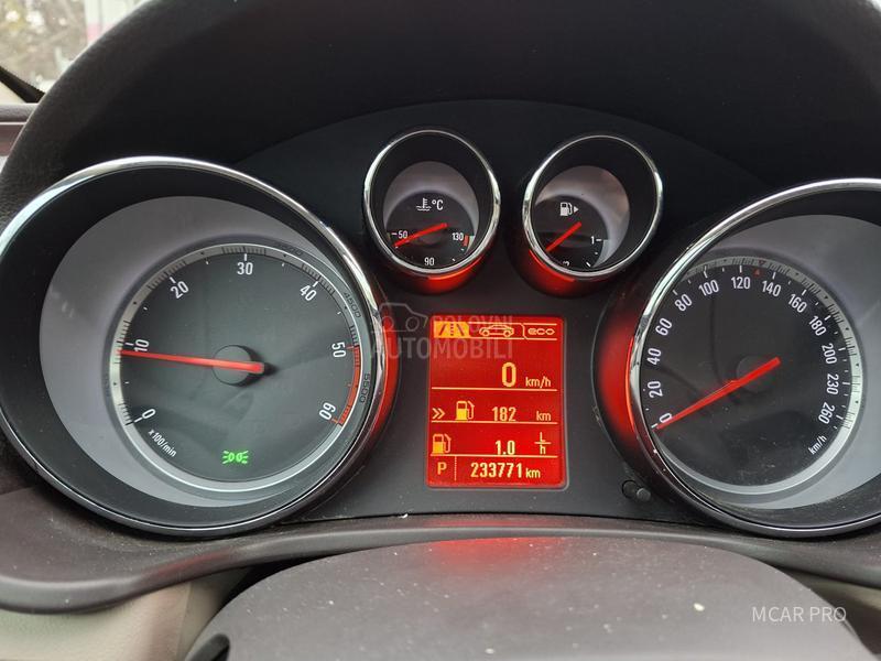 Opel Insignia a k c i j a