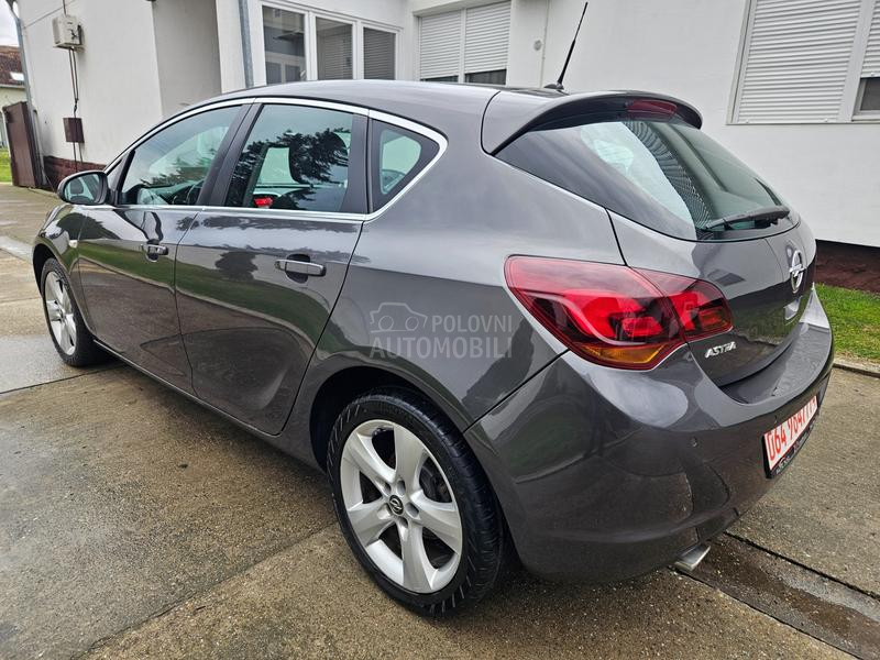 Opel Astra J 1.4