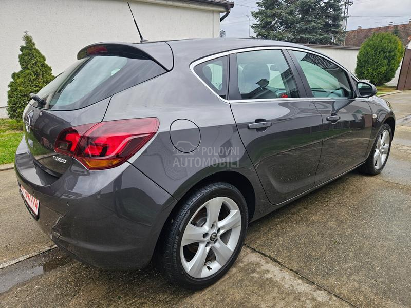 Opel Astra J 1.4