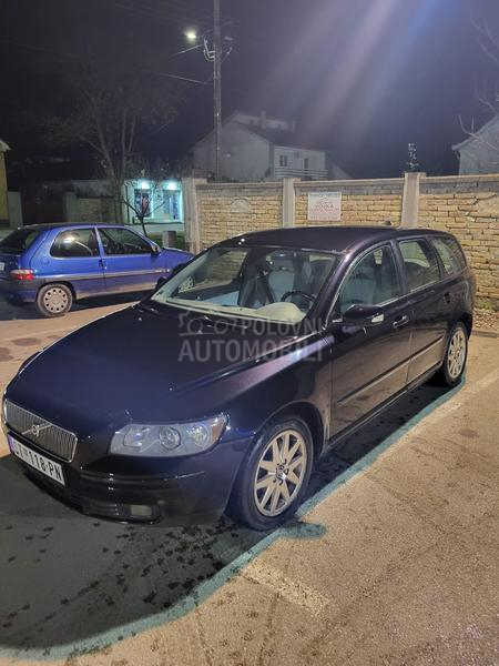 Volvo V50 