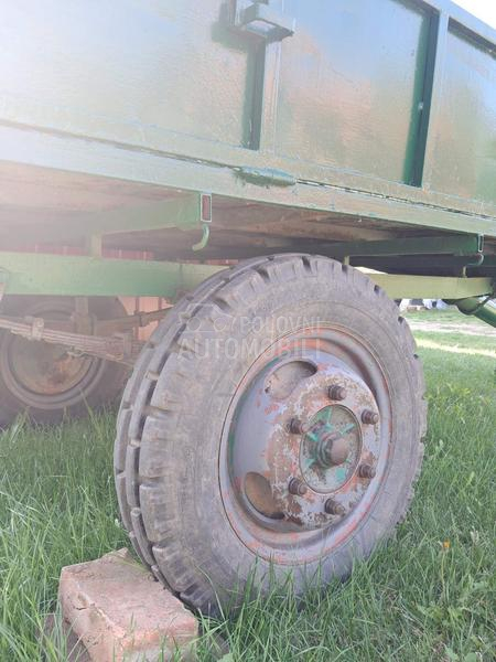 Ručno pravljena prikolica