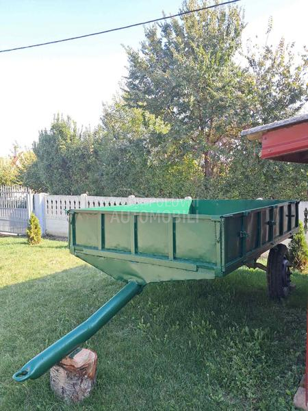 Ručno pravljena prikolica