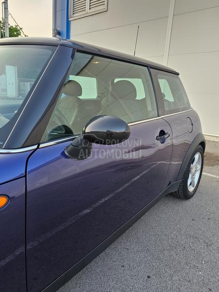 MINI Cooper 1.6
