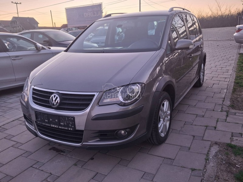 Volkswagen Touran CROSS