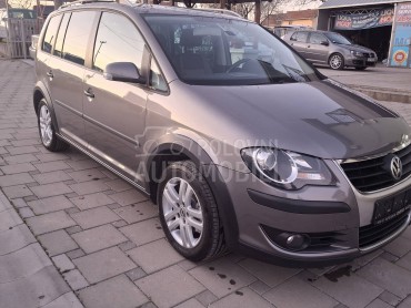 Volkswagen Touran CROSS