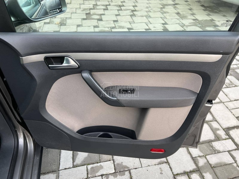 Volkswagen Touran CROSS