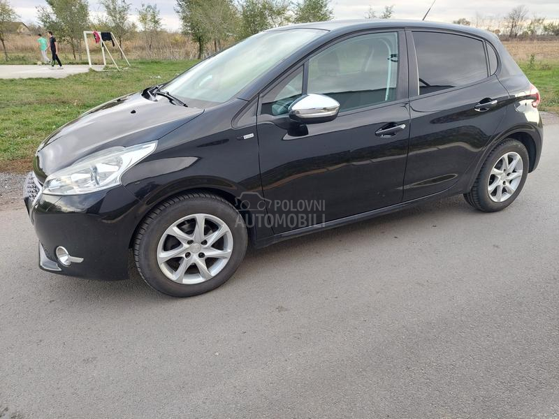 Peugeot 208 1.2B STYLE NOWW