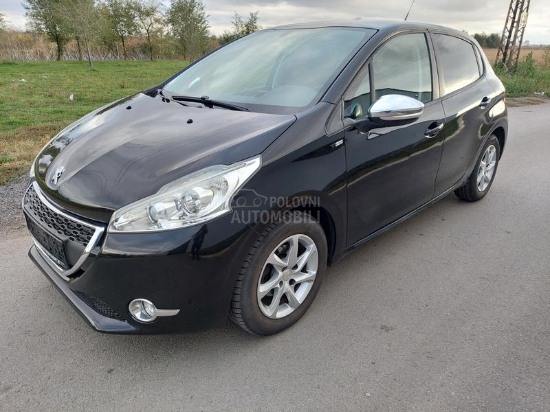 Peugeot 208 1.2B STYLE NOWW