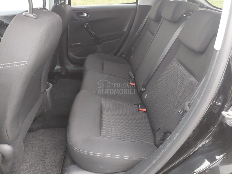 Peugeot 208 1.2B STYLE NOWW