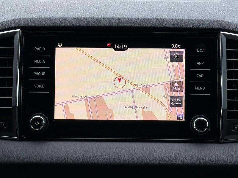 Škoda Karoq 1.6 tdi sportline