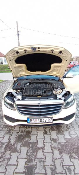 Mercedes Benz E 220 