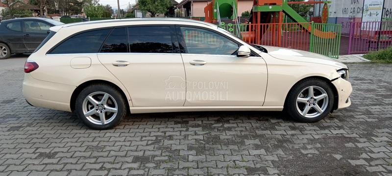 Mercedes Benz E 220 