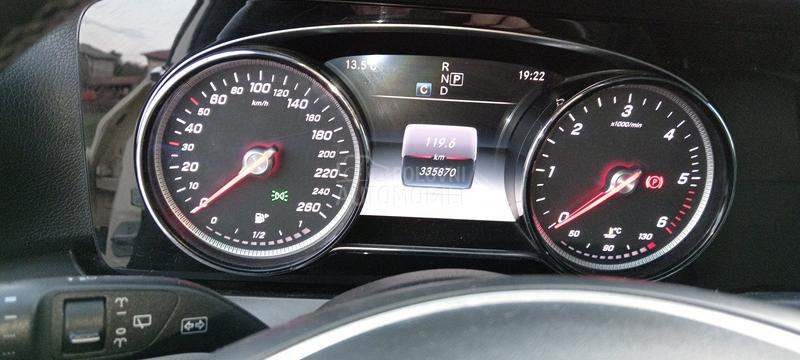 Mercedes Benz E 220 
