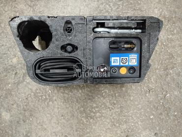 kompresor za gume vucna kuka za Opel Meriva