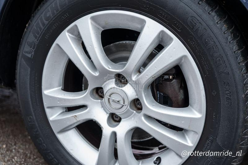 Opel Corsa D 