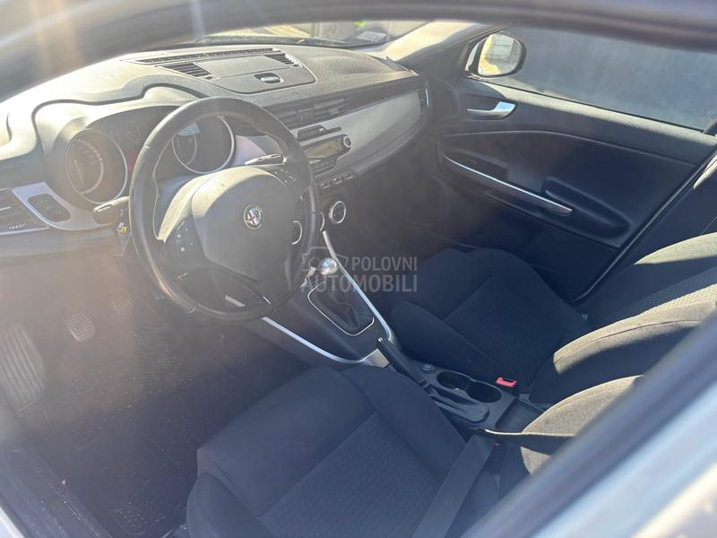 Alfa Romeo Giulietta 