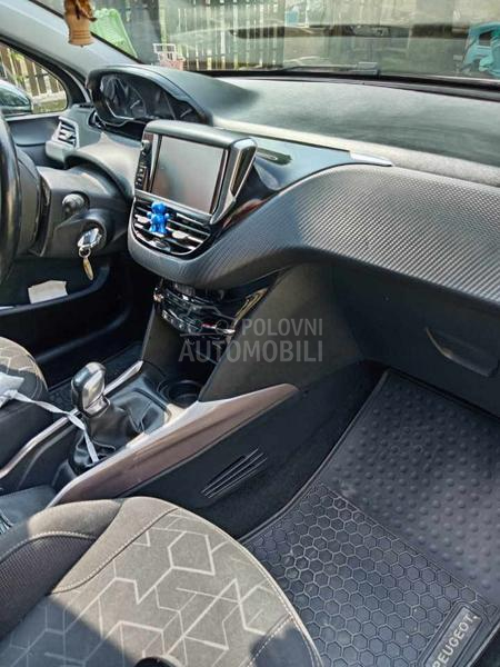 Peugeot 2008 1,2