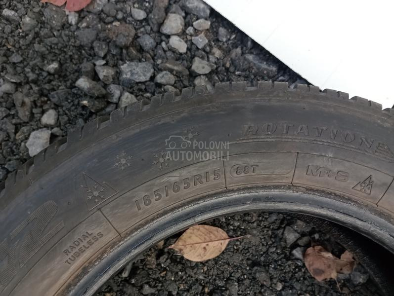 Dunlop 185/65 R15 Zimska