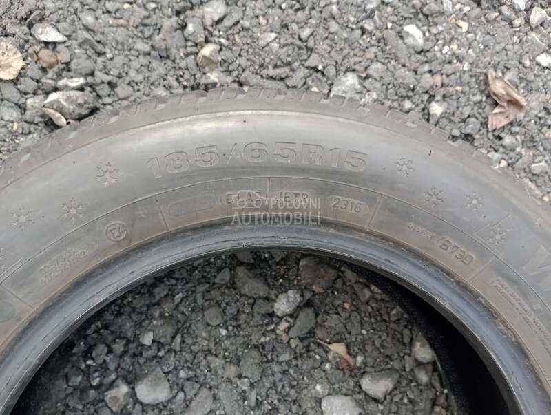 Dunlop 185/65 R15 Zimska