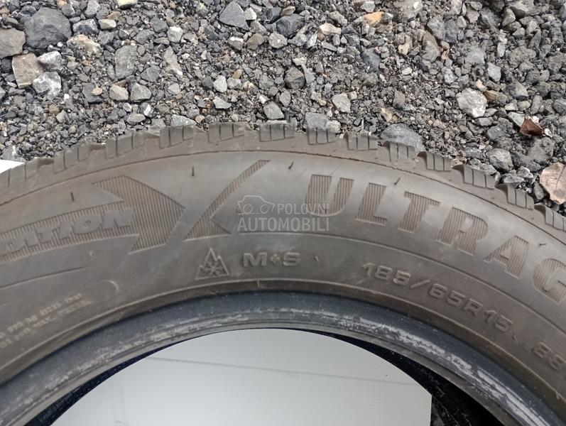 Continental 185/60 R15 Zimska