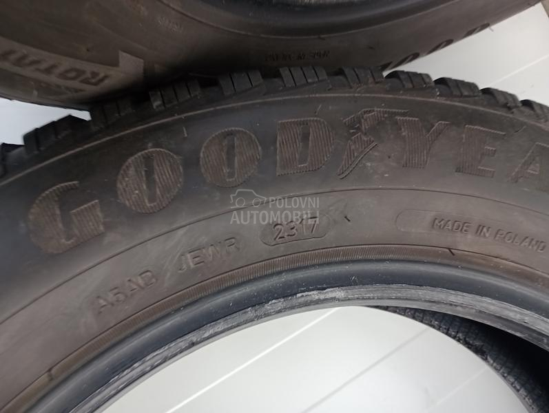 Continental 185/60 R15 Zimska