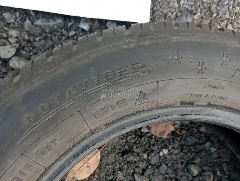 Dunlop 205/60 R16 Zimska