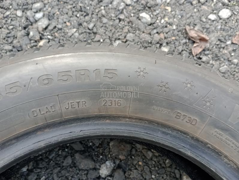 Dunlop 205/60 R16 Zimska