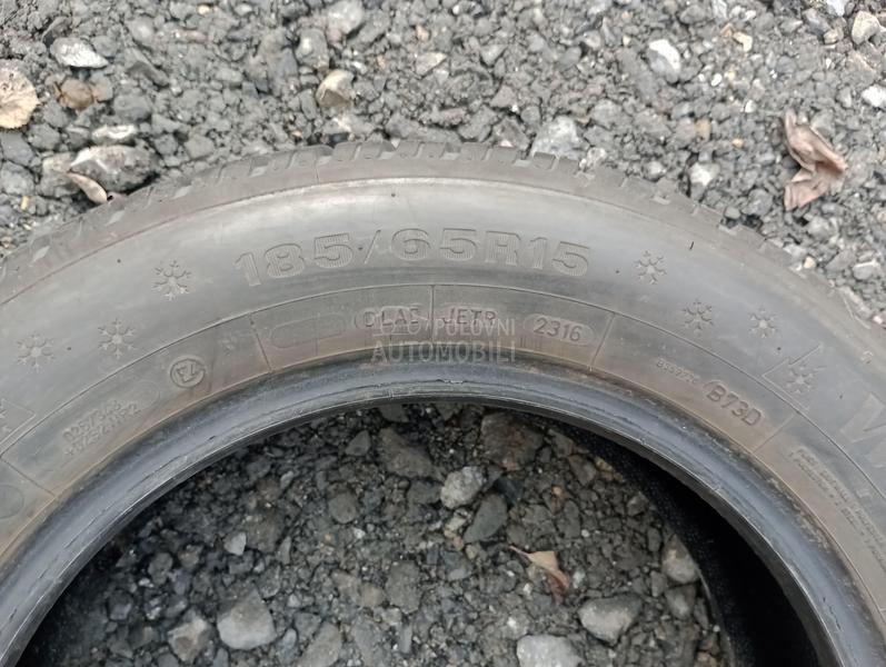 Dunlop 205/60 R16 Zimska