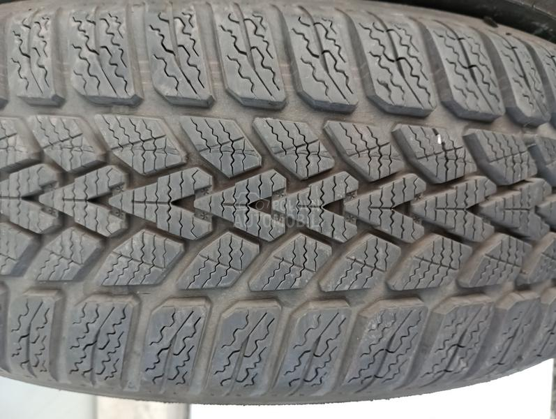 Dunlop 205/60 R16 Zimska