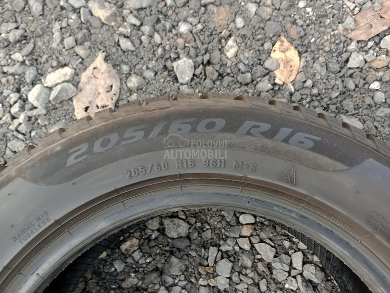 Pirelli 205/60 R16 Zimska