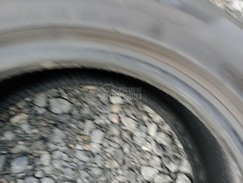 Pirelli 205/60 R16 Zimska