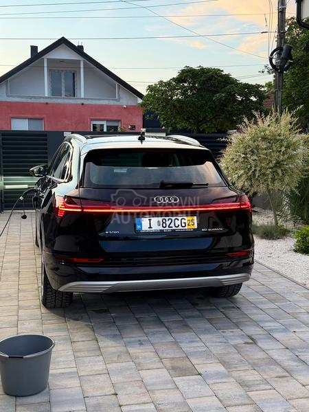 Audi e-tron 