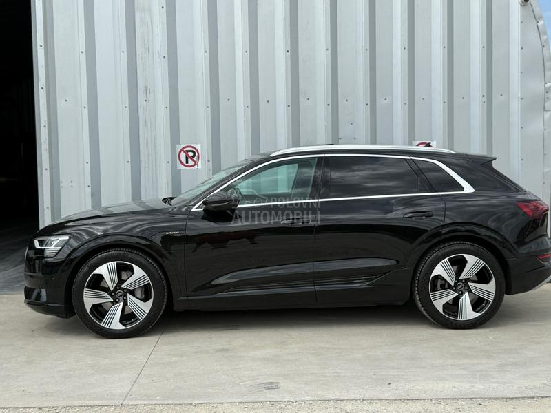 Audi e-tron 
