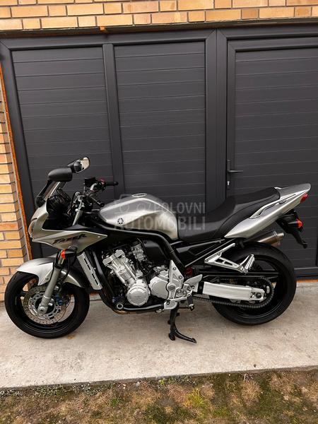 Yamaha FAZER CH TOP