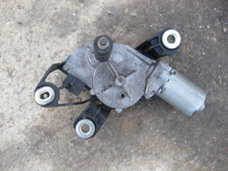 Motoric zadnjeg brisaca