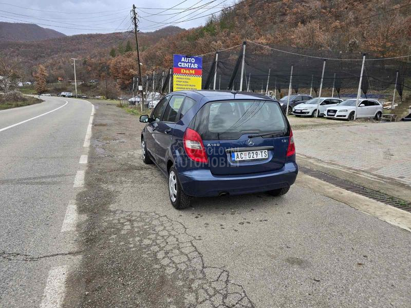 Mercedes Benz A 180 Ocuvan auto