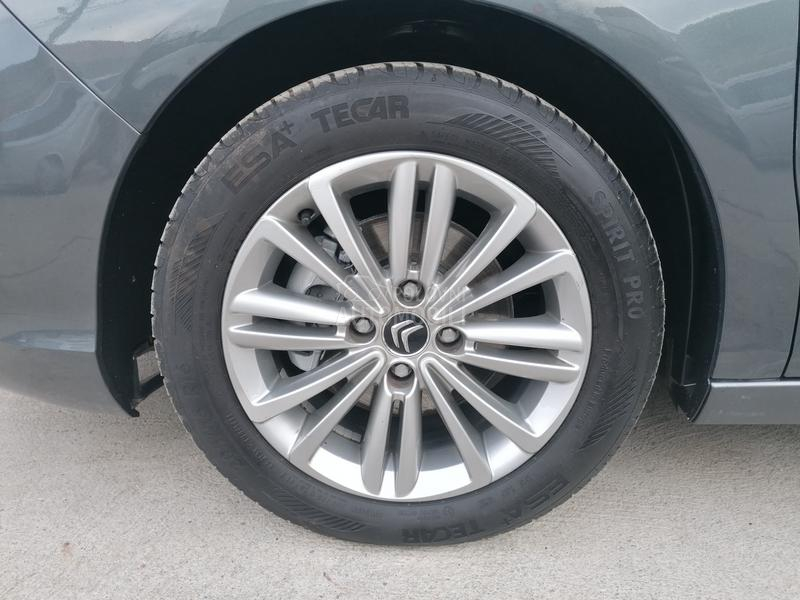 Citroen C4 1.6i EXCLUSIVE CH