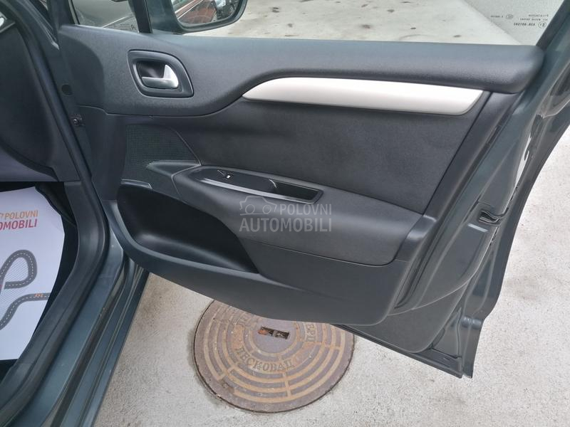 Citroen C4 1.6i EXCLUSIVE CH