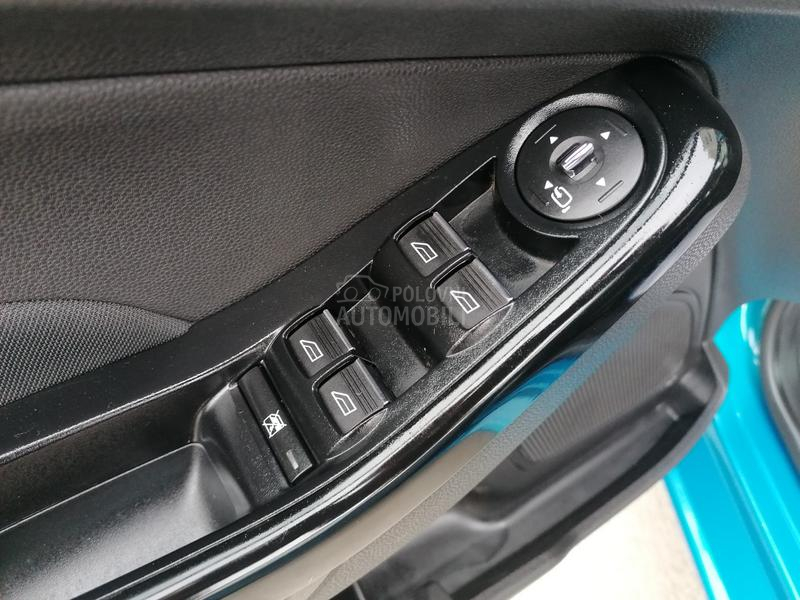 Ford Fiesta 1.0i TITANIUM CH